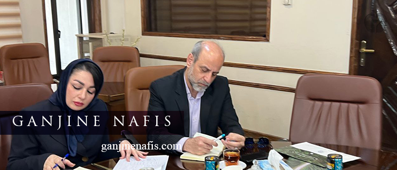 حضور رئیس انجمن داروسازان در شورای سیاستگذاری فارمکس